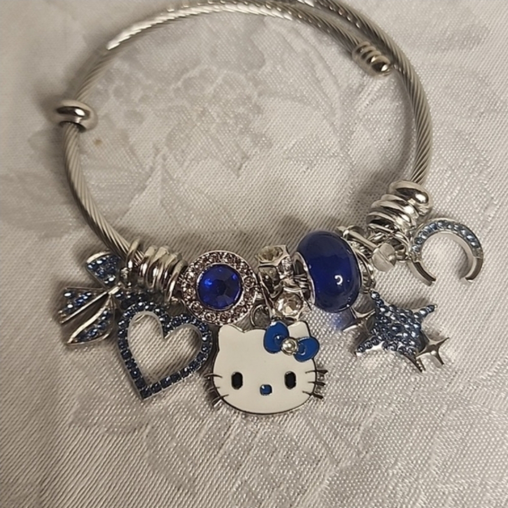 Brand New Hello Kitty Adjustable BLUE Charm Bracelet